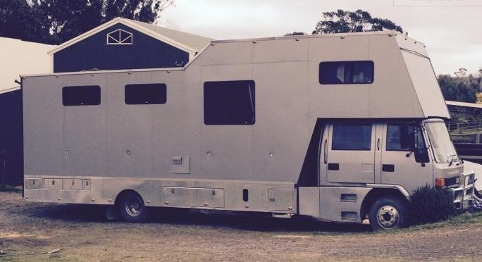 House on Wheels for a Whole Family… And Their Horses, Too