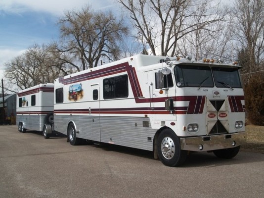 House on Wheels… and Garage on Wheels Too