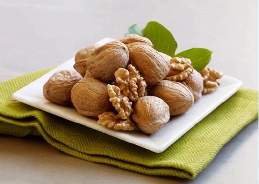 New Harvard research finds walnuts may help slow colon cancer growth