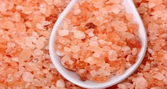 This is What Happens To The Body When You Eat Pink Himalayan Salt