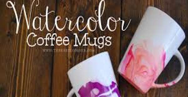 Easy DIY Gifts: Watercolor Coffee Mugs
