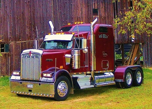 Big Belly Custom Kenworth W900L