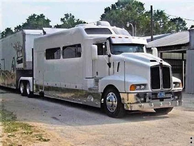Custom Hauler