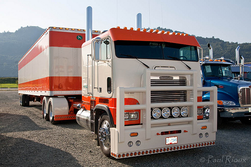 Freightliner Cabover